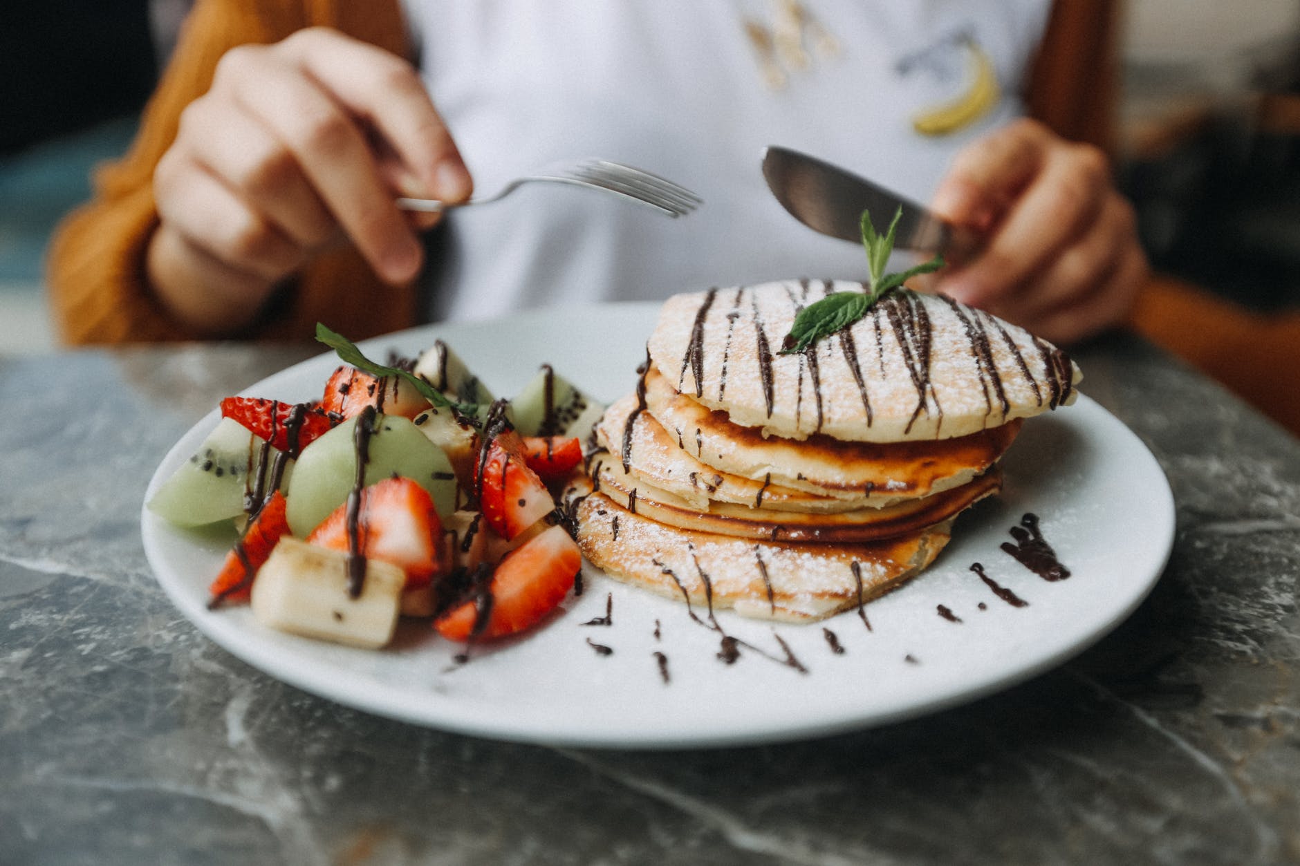 breakfast pancakes and fruit