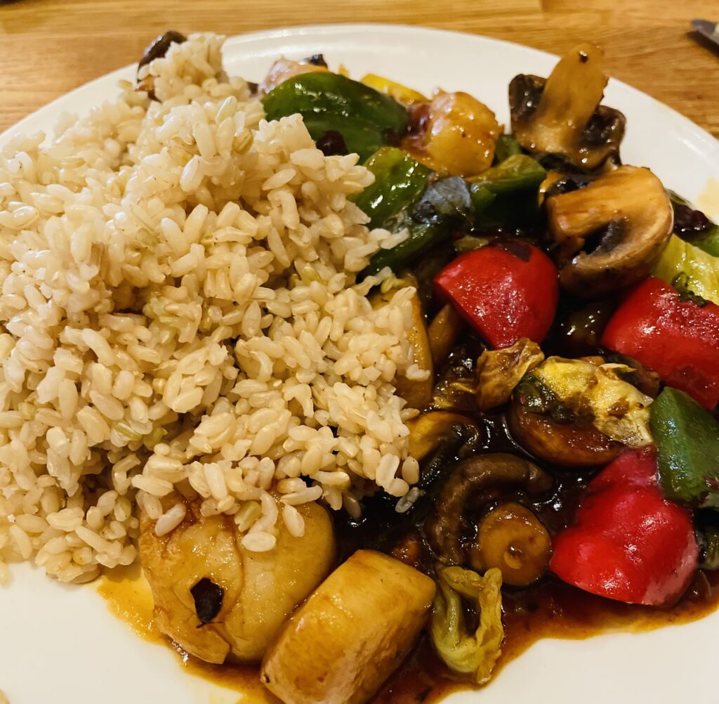 Scallops, Vegetables and Brown Rice at Red Bowl